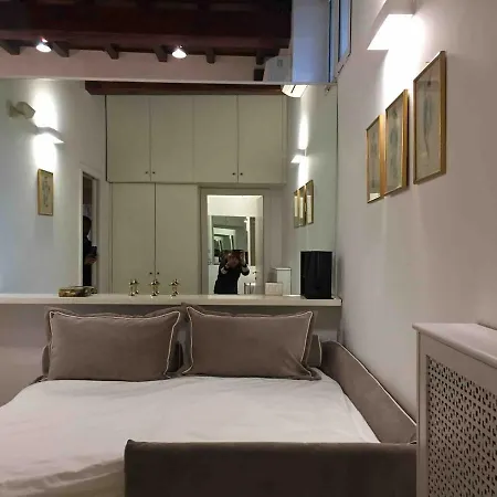 Spanish Steps Retreat Apartment Rome